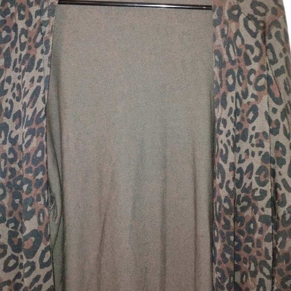 Terra & Sky Brown Leopard Print Open Cardigan PTP 30"